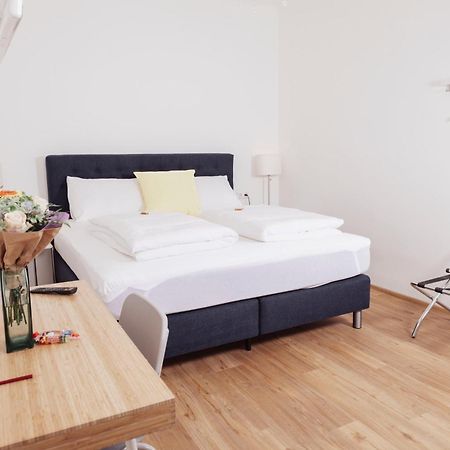 Cityhotel Am Domplatz Self-Checkin كلاغنفورت المظهر الخارجي الصورة