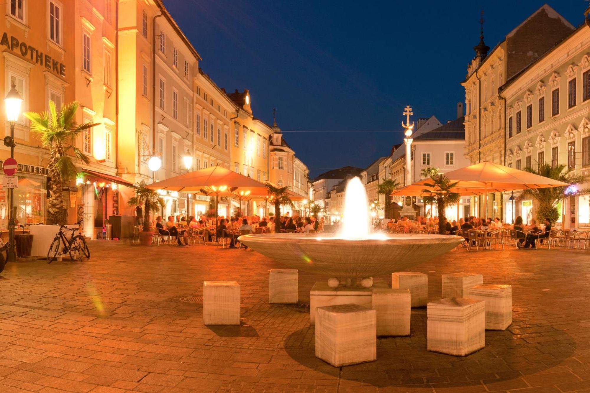Cityhotel Am Domplatz Self-Checkin كلاغنفورت المظهر الخارجي الصورة