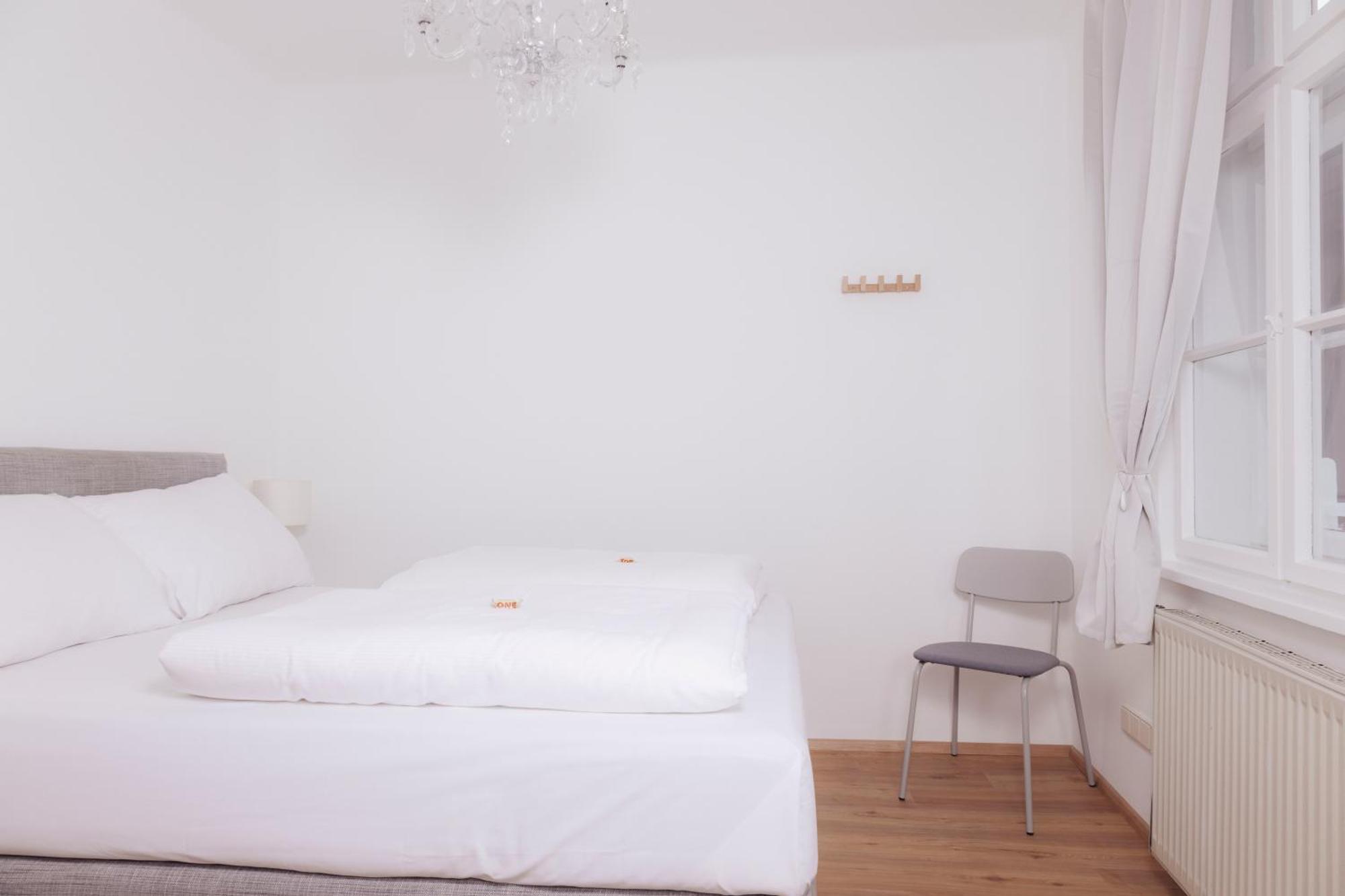 Cityhotel Am Domplatz Self-Checkin كلاغنفورت المظهر الخارجي الصورة