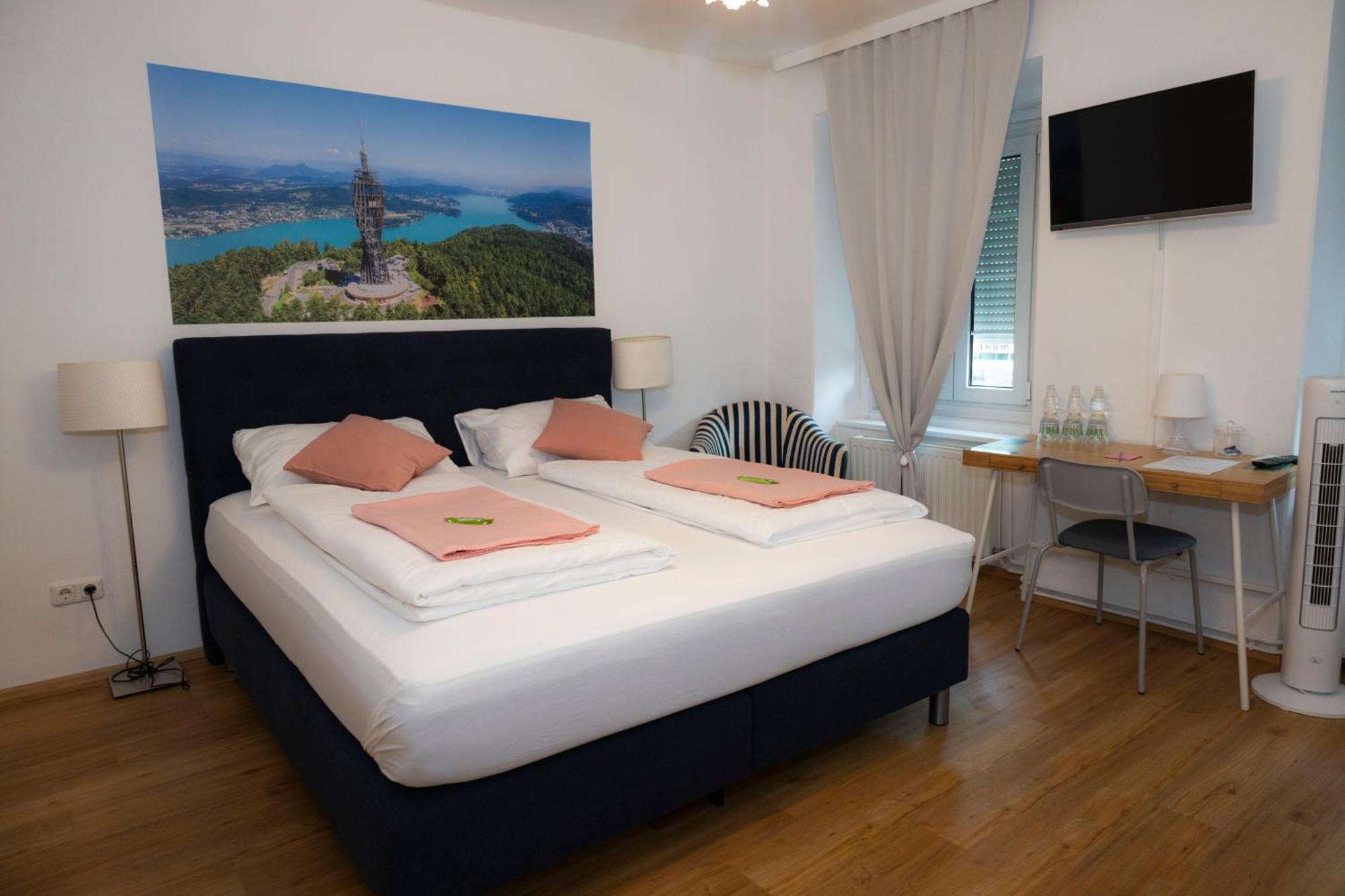 Cityhotel Am Domplatz Self-Checkin كلاغنفورت المظهر الخارجي الصورة