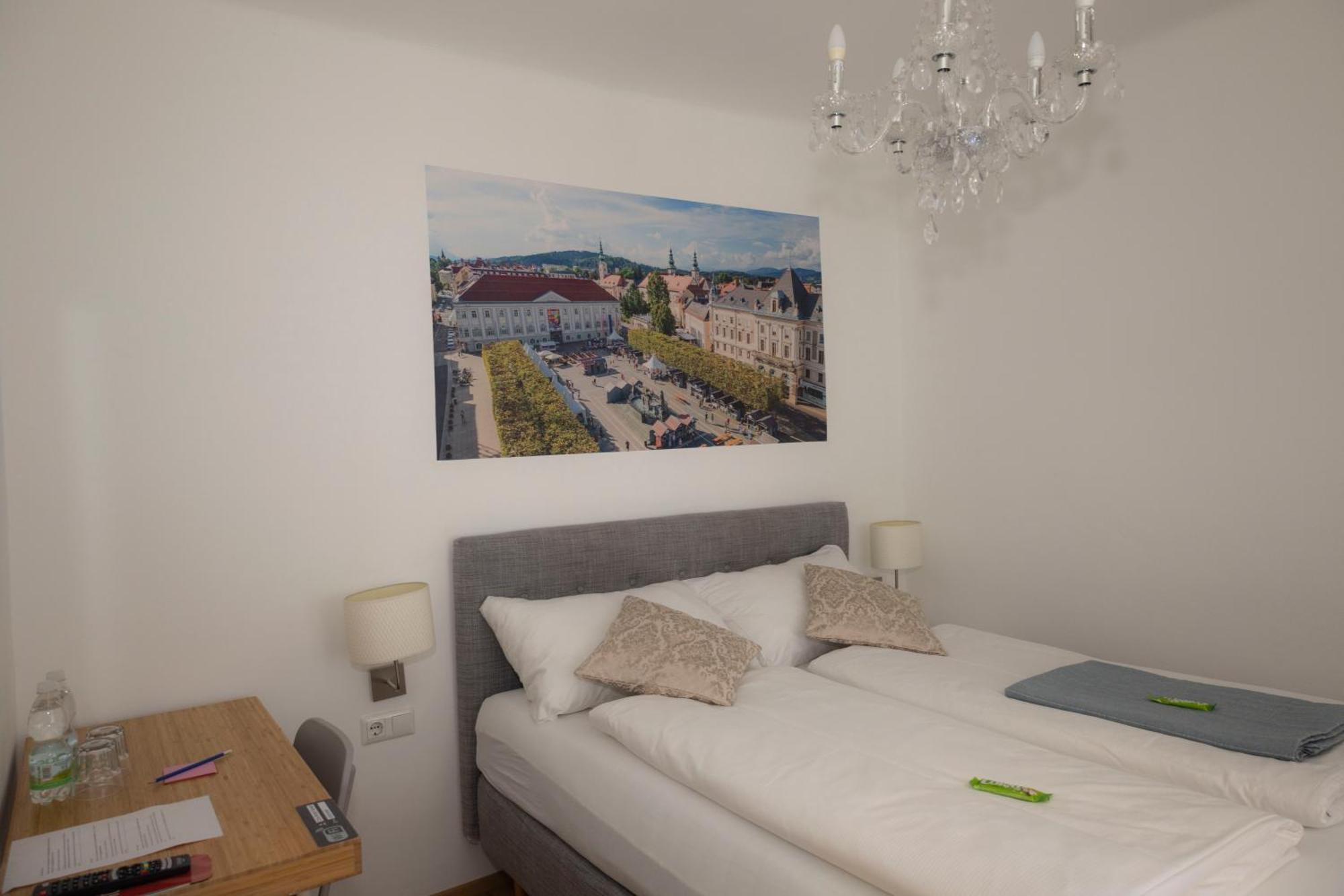 Cityhotel Am Domplatz Self-Checkin كلاغنفورت المظهر الخارجي الصورة