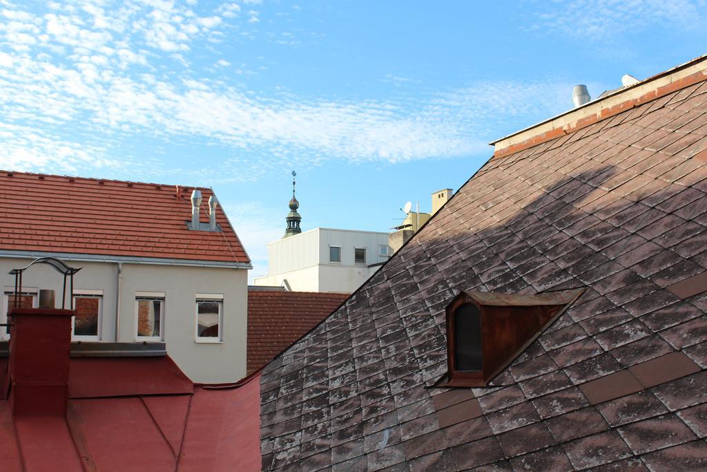 Cityhotel Am Domplatz Self-Checkin كلاغنفورت المظهر الخارجي الصورة