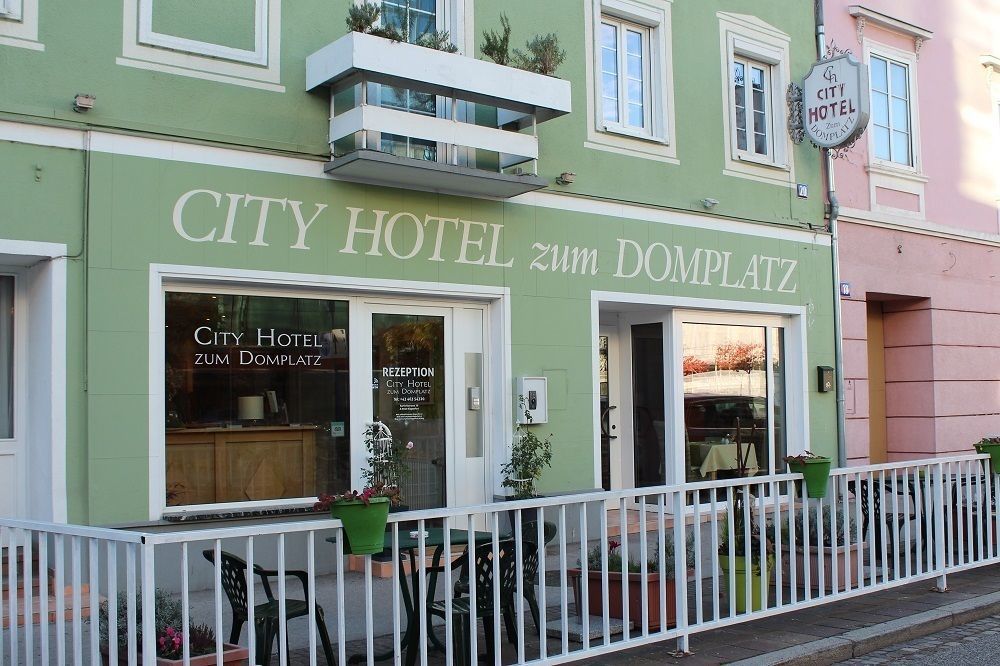 Cityhotel Am Domplatz Self-Checkin كلاغنفورت المظهر الخارجي الصورة