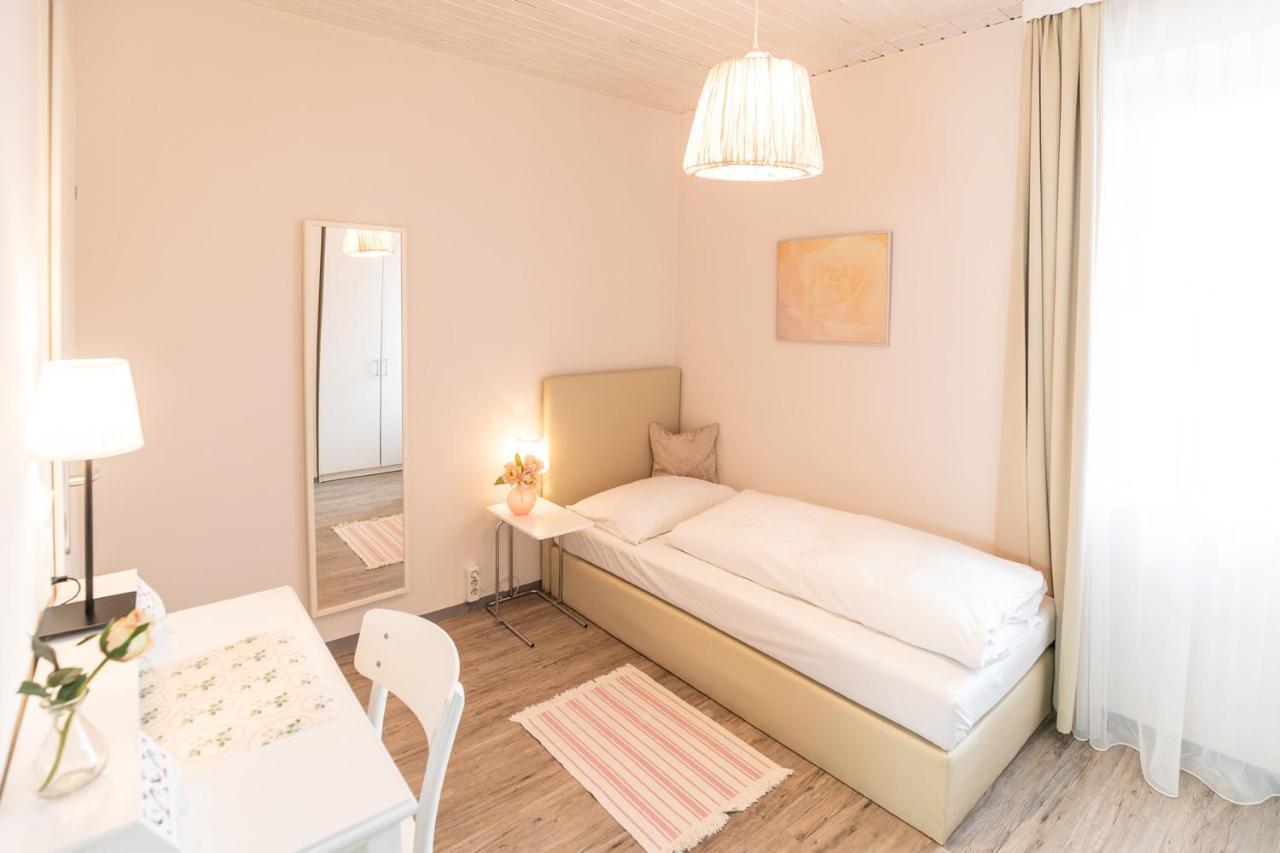 Cityhotel Am Domplatz Self-Checkin كلاغنفورت المظهر الخارجي الصورة